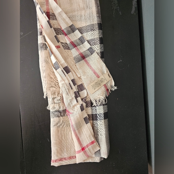 Burberry Accessories Authentic Burberry Thin Doublewide Scarf
